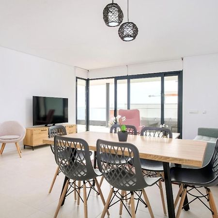 Modern Apartment-Sea View فوينخيرولا المظهر الخارجي الصورة